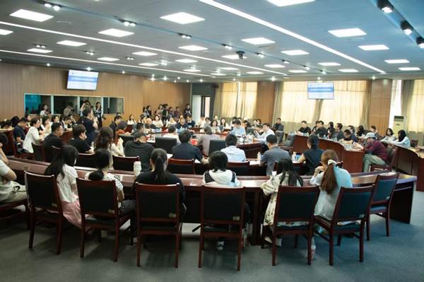 https://www.sdada.edu.cn/__local/5/4A/73/1271316D87E4D10892736C47ECE_1E9119F7_19646.jpg